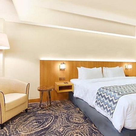 Louis Kienne Hotel Simpang Lima Semarang Eksteriør bilde