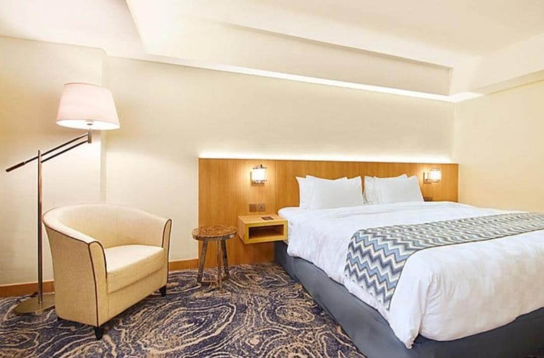 Louis Kienne Hotel Simpang Lima Semarang Eksteriør bilde