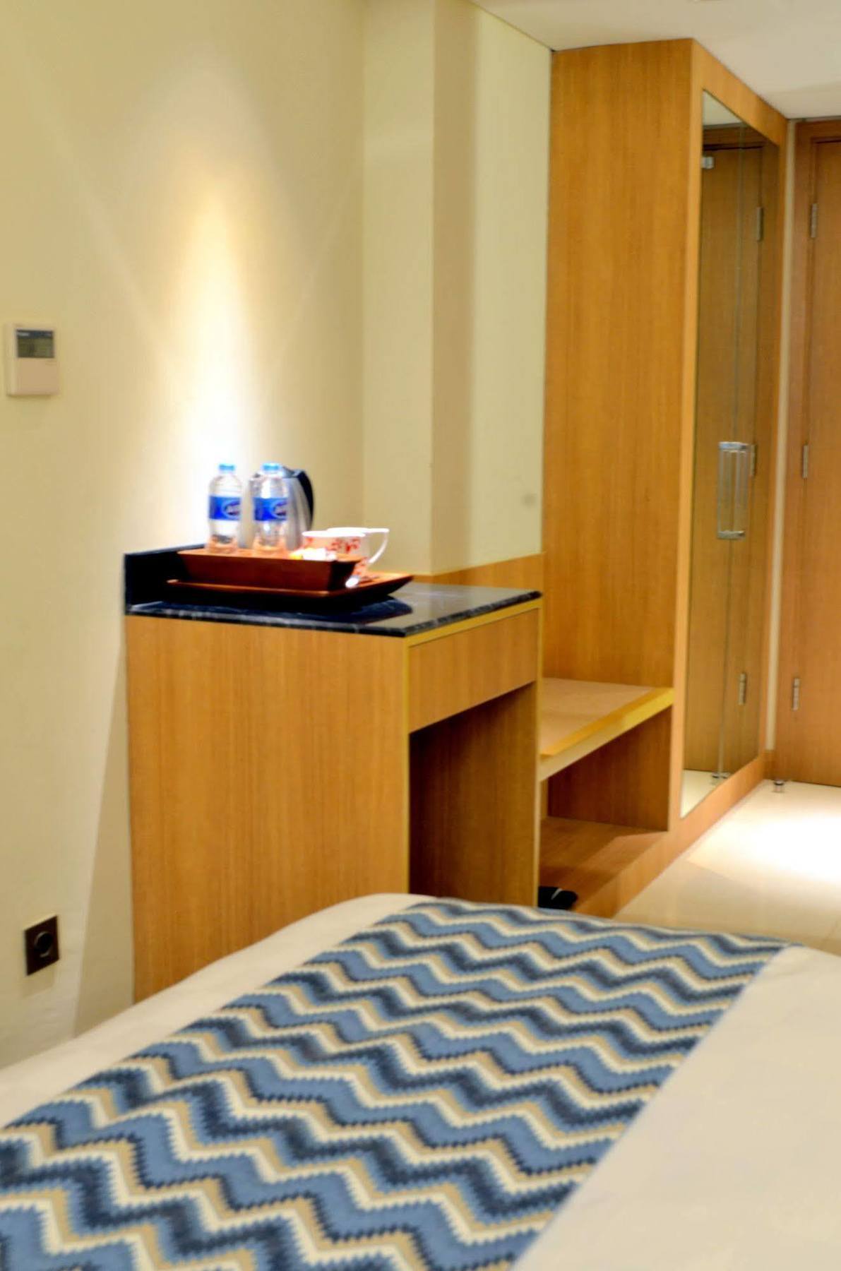Louis Kienne Hotel Simpang Lima Semarang Eksteriør bilde